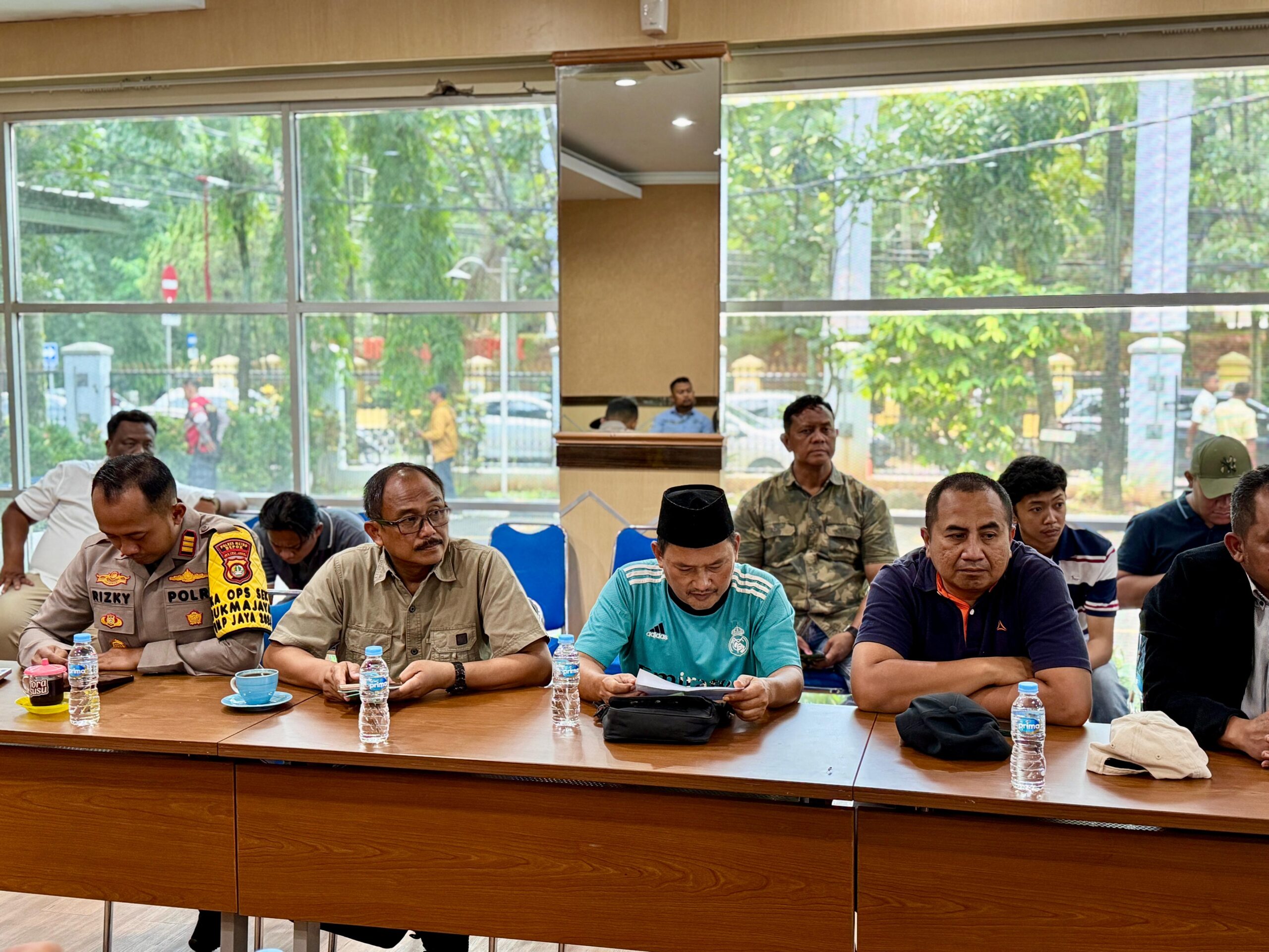 Dalam upaya menyelesaikan sengketa ini, BPN Kota Depok menegaskan komitmennya untuk memberikan solusi yang adil bagi semua pihak.