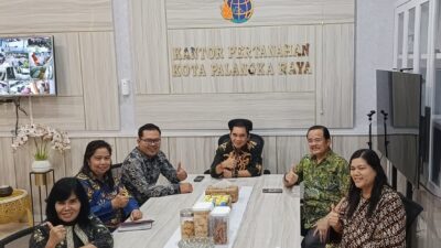 Agustin Teras Narang Anggota DPD RI Komite I sambangi Kantor Pertanahan Kota Palangka Raya pada Kamis, 31 Juli 2025.