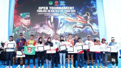 Panglima TNI Run 2025: Danrem 051/Wkt Serahkan Hadiah ke Para Juara