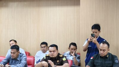 Bupati Banyuasin Askolani Janji Tidak Usir Warga Kelurahan Mariana