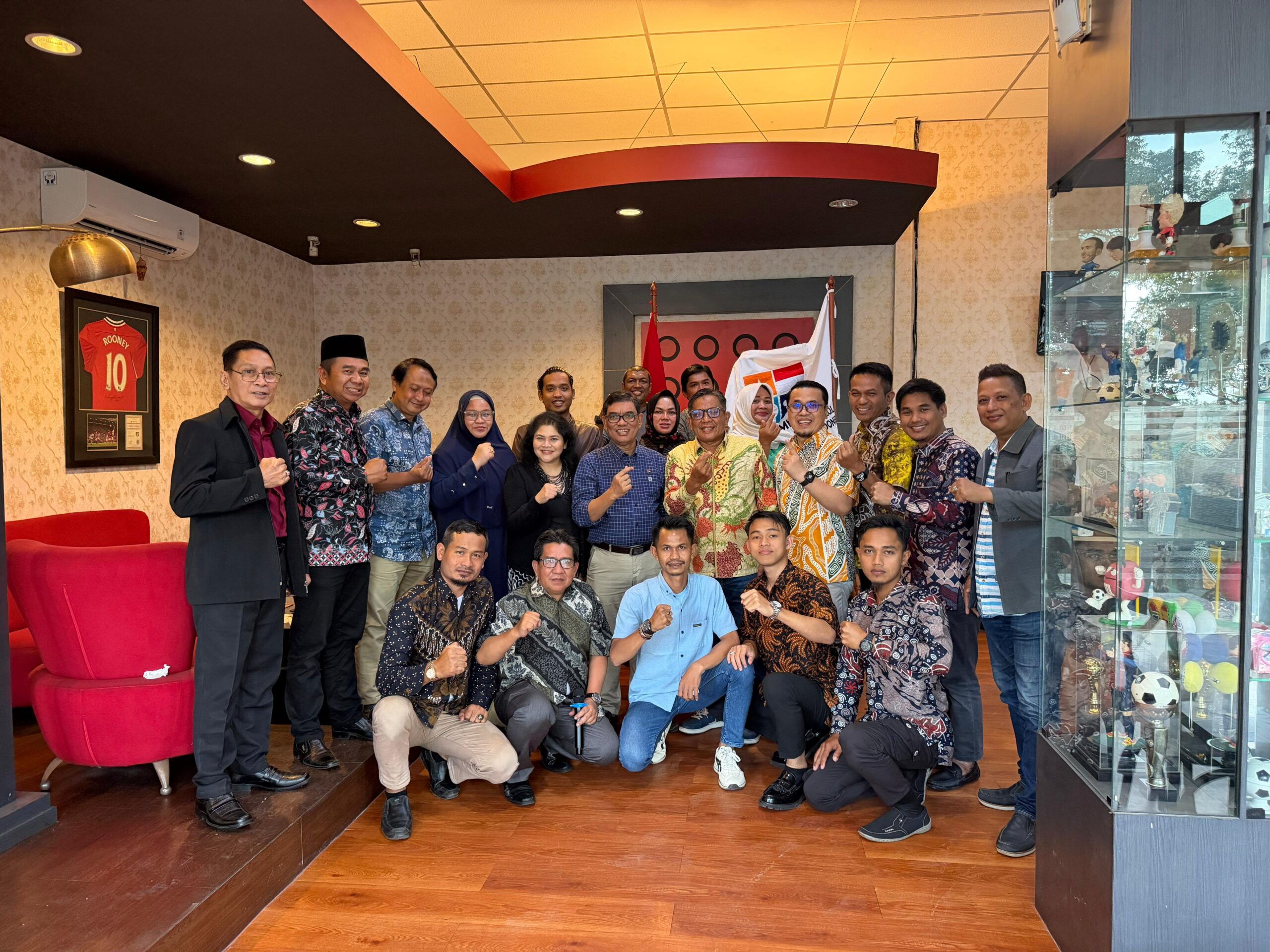 Asosiasi Pengusaha dan Pengelola Dapur Makan Bergizi Gratis Indonesia (APPMBGI) melanjutkan langkah konsolidasi organisasi dengan memperkuat struktur kepengurusan di tingkat daerah.