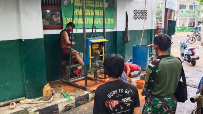 Gerimis Tak Surutkan Progres Sumur Bor TMMD di Cilodong