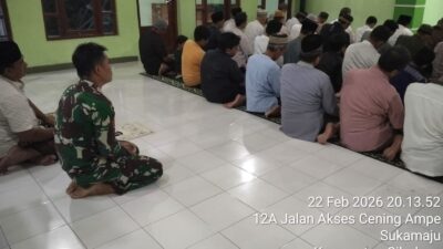 Prajurit dan Masyarakat Cilodong Bersatu dalam Tarawih TMMD Ke-127