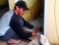 Kebersamaan TNI dan Warga Warnai Rehab MCK Program TMMD di Depok