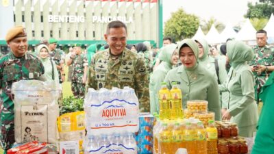 Pangdam Jaya Buka Bazar Murah, Salurkan Bingkisan Ramadan untuk Prajurit dan Warakawuri