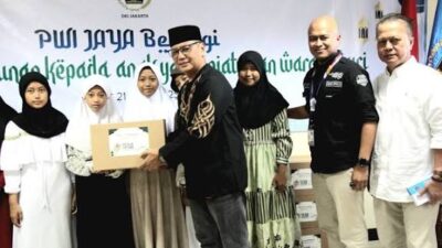 PT Tanur Muthmainnah Tour Dukung Kegiatan PWI Jaya Berbagi, Salurkan 150 Paket Sembako