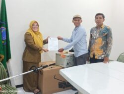 Serahkan Mesin Pemotong Rumput, Desa Suko, Sidoarjo Dukung Kegiatan Olahraga Warga