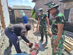Satgas TMMD dan Warga Desa Godo Bersatu, Bangun Rumah dan Kebersamaan
