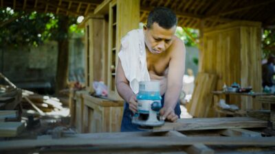 Dari Kayu ke Kehidupan Baru, Kisah Sunyi di Balik TMMD