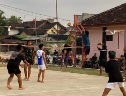Satgas TMMD dan Pemuda Desa Godo Pererat Kebersamaan Lewat Olahraga Sore