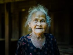 Senyum Mbah Sumarni Jadi Saksi Kehadiran TMMD, Harapan Baru Di Usia Senja