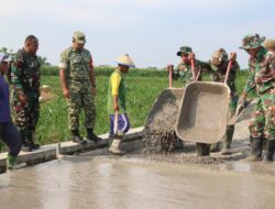 Dansatgas TMMD 128 Tinjau Pengecoran, Pastikan Kualitas dan Semangat Gotong Royong