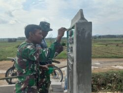 Pengecatan Tugu Prasasti TMMD Reguler ke-128 Kodim Pati Jadi Penanda Semangat Pengabdian
