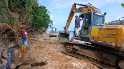 Pembukaan Jalan Penghubung Kepulauan Umbele Capai Progres 25 Persen