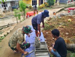 Pembuatan Batako Dikebut, Dukung Pembangunan MCK Masjid Desa Polewali