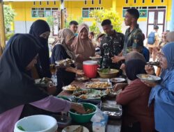 Guru SDN Umbele Siapkan Jamuan Makan sebagai Bentuk Terima Kasih kepada Satgas TMMD Ke-129