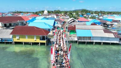 Disambut Meriah Masyarakat dan Pelajar, Wairjenad Tiba di Lokasi TMMD Ke-129 Kepulauan Umbele