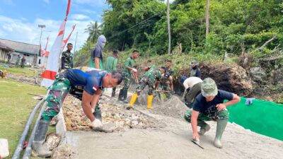 Progres Pekerjaan Rabat Beton Jalan Desa Polewali Terus Berjalan