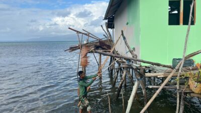 Renovasi RTLH Bapak Nardianto Berlanjut, Satgas TMMD Laksanakan Pengecatan Dinding Luar dan Dalam
