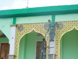 Pengecatan Masjid Desa Polewali Terus Dikerjakan Satgas TMMD
