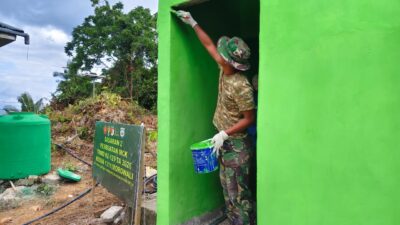 Pengecatan MCK Masjid Desa Polewali Rampung, Satgas TMMD Selesaikan Tahap Akhir Pekerjaan