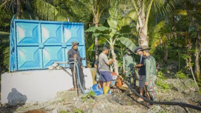 Berkat Gotong Royong, Satgas TMMD dan Masyarakat Wujudkan Fasilitas Air Bersih di Masjid Polewali