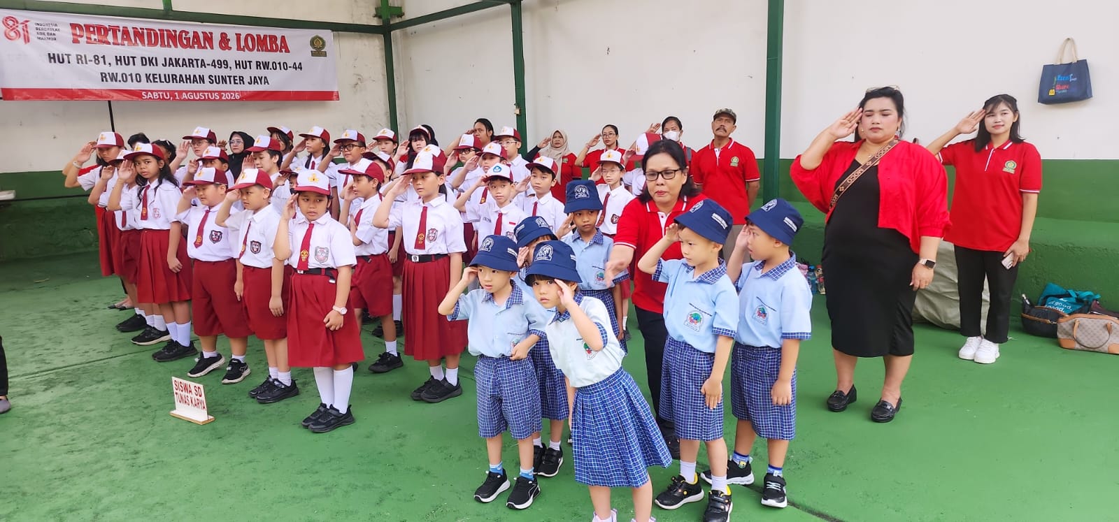 Tak Seperti RW Lain, RW 010 Sunter Jaya Gelar Dua Upacara Bendera, Lanjut Bazaar dan Panggung Seni 2 WhatsApp Image 2026 08 18 at 07.59.50